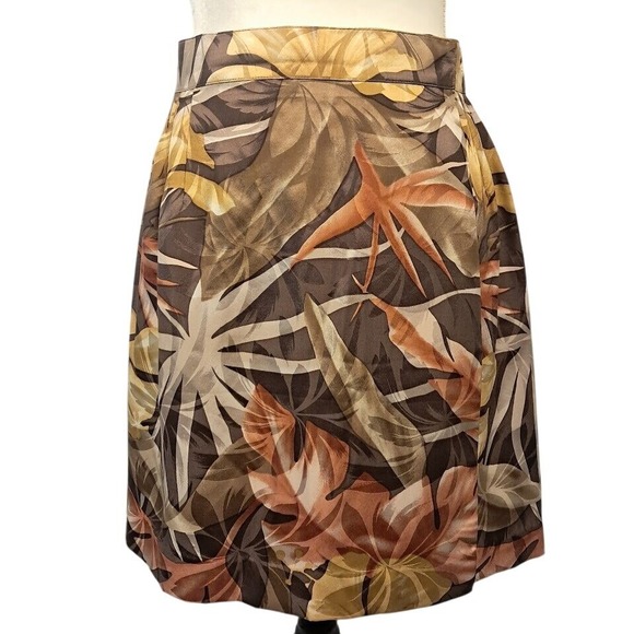 Maggy London Dresses & Skirts - Vtg 80s MAGGY LONDON by‎ Jeannene Booher 6 100% Silk Leaf Print Wrap Mini Skirt